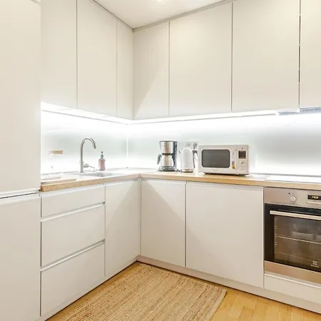 Appartement Modern With Garden
