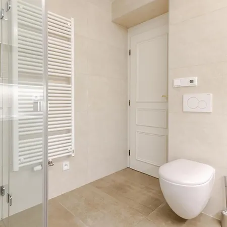 Appartamento Modern With Garden Praga
