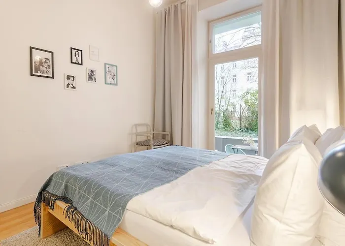 Apartman Modern With Garden Prága