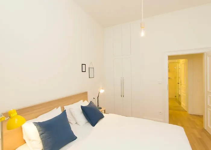 Modern With Garden Prága