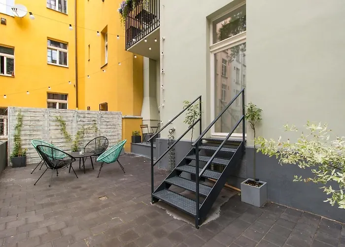 Modern With Garden Prága